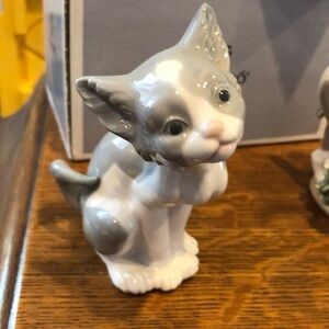 Lladro Grey And White Cat